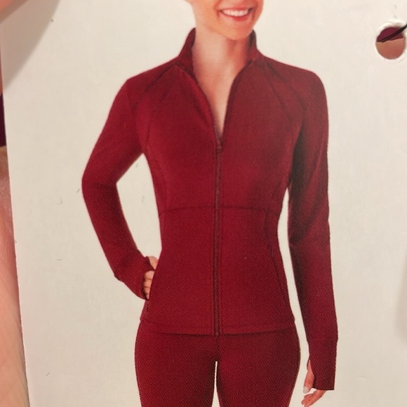 Jackets & Blazers - NWT Womens Athletic Everyday Extra Warm Zip Jacket Size M​​​​